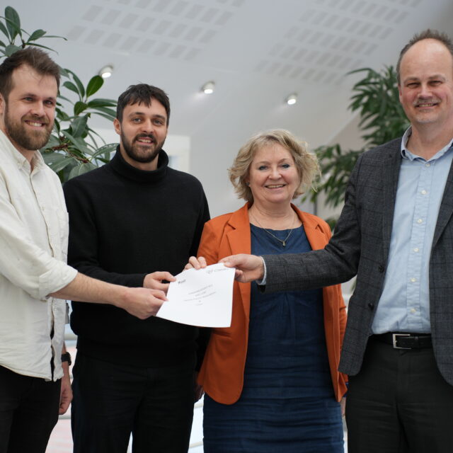 Clean og Danish Export Association indgår afalte om større samarbejde. Fra venstre: Scott Allison (Clean), James Armour (Clean), Ilse Korsvang (DEA) og Klaus Kattenhøj (DEA). (c) Clean